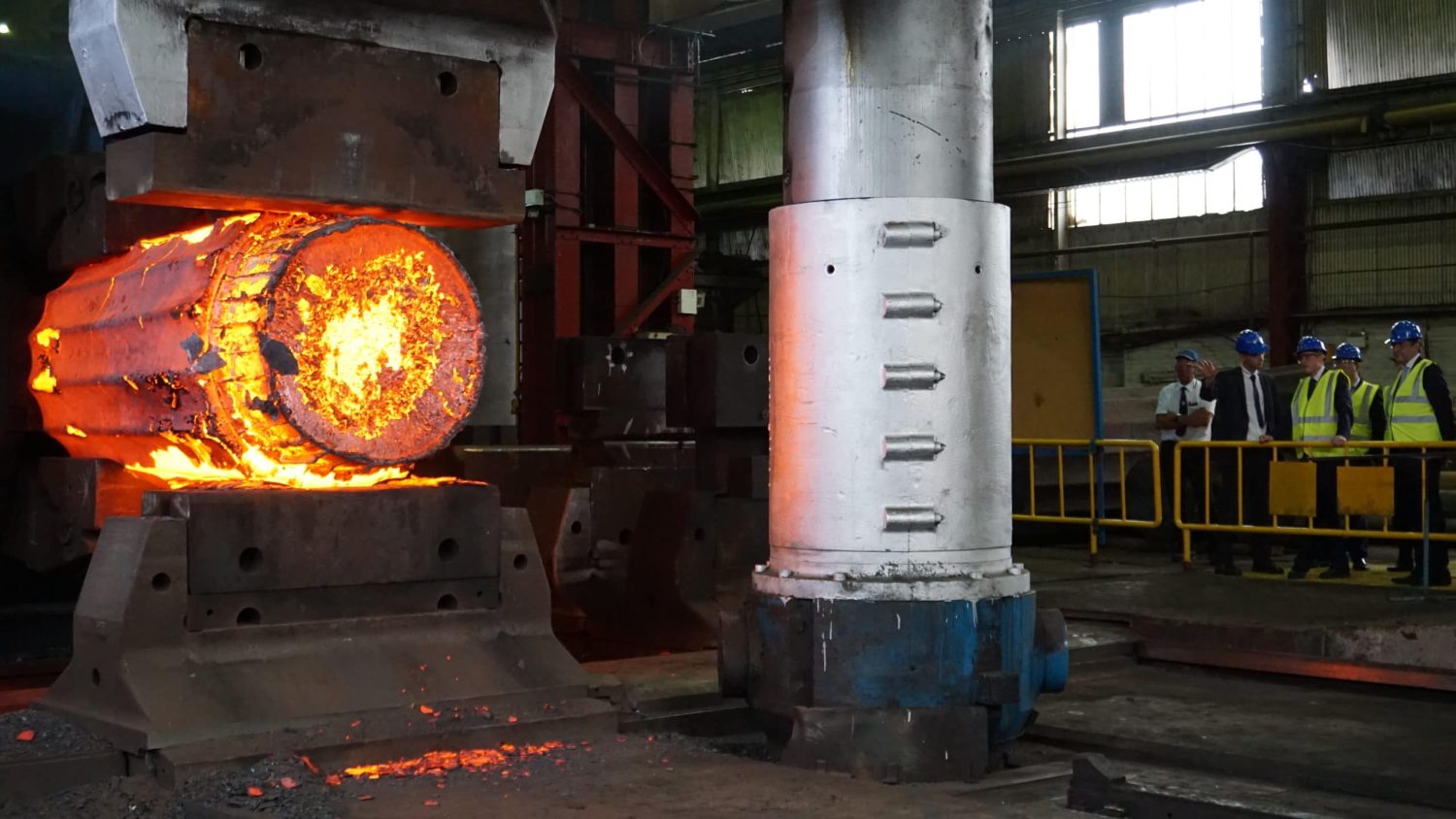 4,000 Tonne Hydraulic press forging